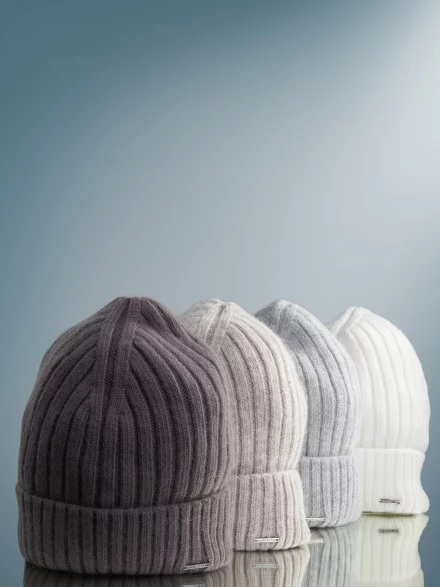 Шапка женская 11542 MARHATTER кофе (56-58)