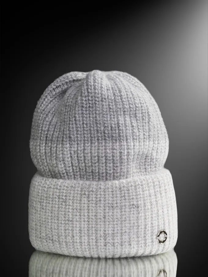 Шапка женская 12650 MARHATTER серо-белый (56-58)