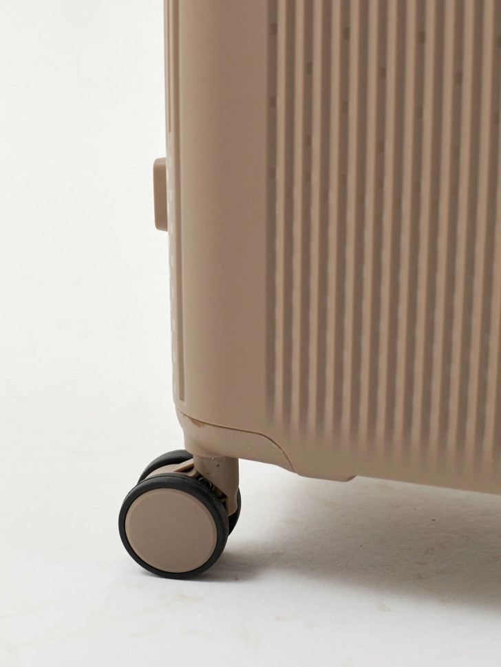 Чемодан L'Case, Riga без расширения Чемодан L'Case, Riga без расширения