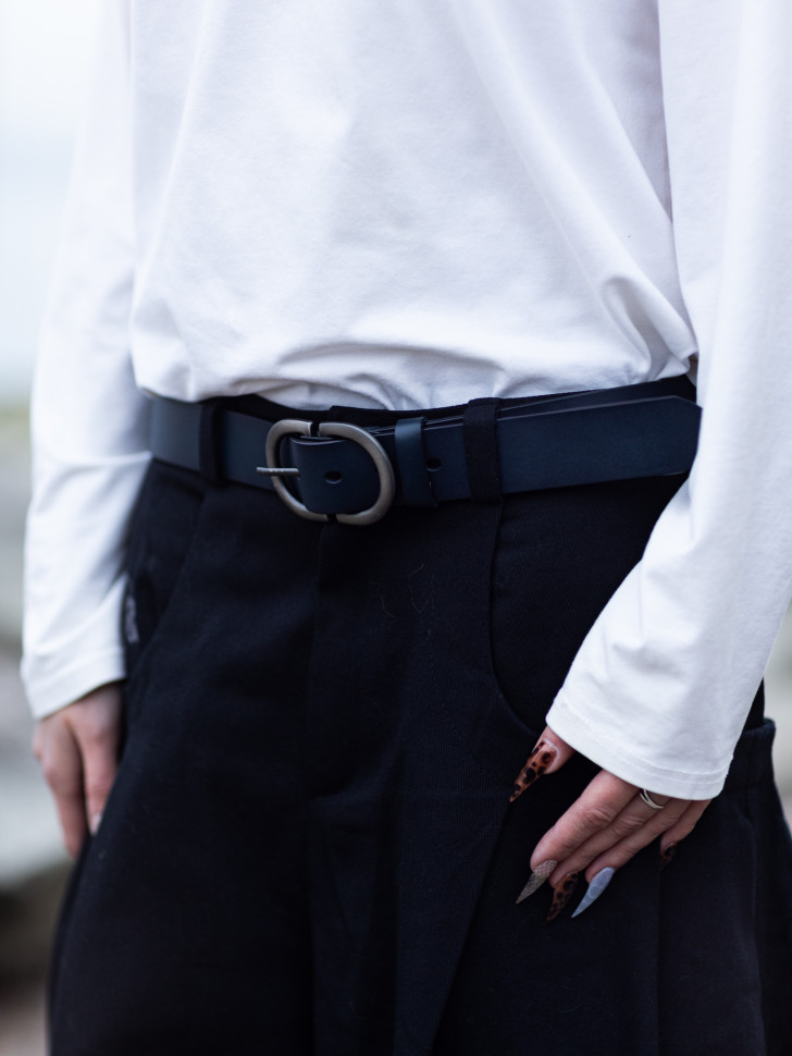 Ремень женский T.I.A. 40 полусфера тёмно-синий Ремень женский T.I.A. 40 полусфера тёмно-синий