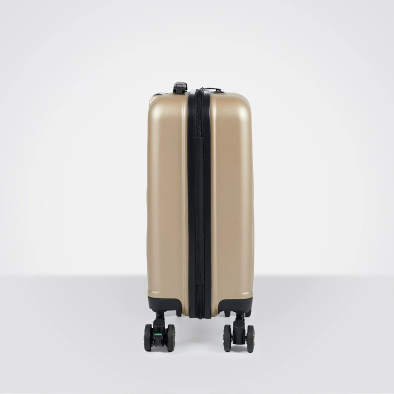 Чемодан Eberhart Phantom 15P-004 4 колеса золото Чемодан Eberhart Phantom 15P-004 4 колеса золото