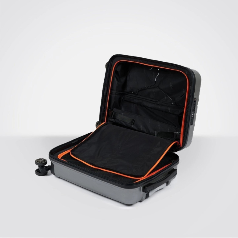 Чемодан Eberhart Phantom 15P-004 4 колеса золото Чемодан Eberhart Phantom 15P-004 4 колеса золото