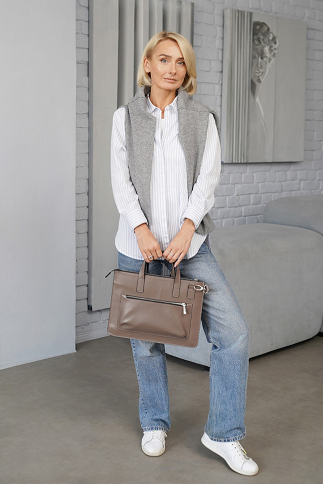 Сумка Protege Ц-581.8 черная гладкая