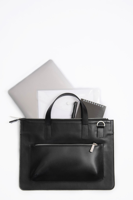 Сумка Protege Ц-581.8 черная гладкая Сумка Protege Ц-581.8 черная гладкая