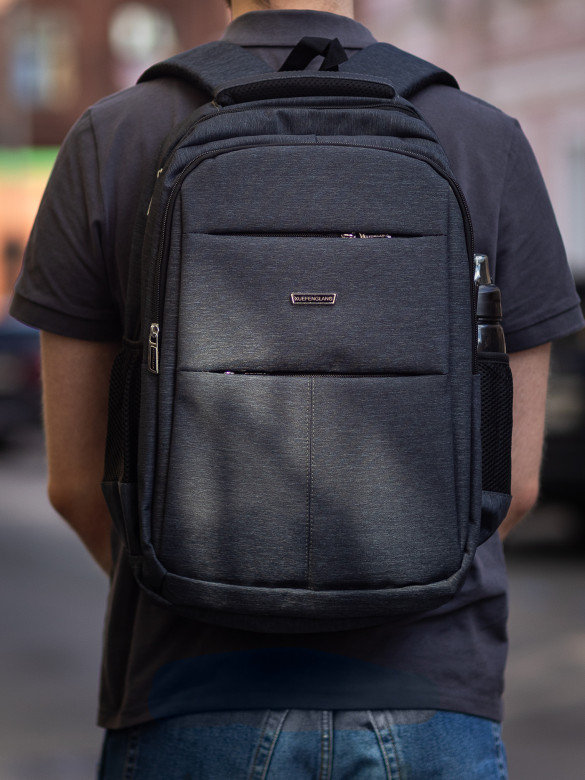 Рюкзак с ортопедической спинкой 2268 чёрный, с нагрудным ремнём Рюкзак с ортопедической спинкой 2268 чёрный, с нагрудным ремнём