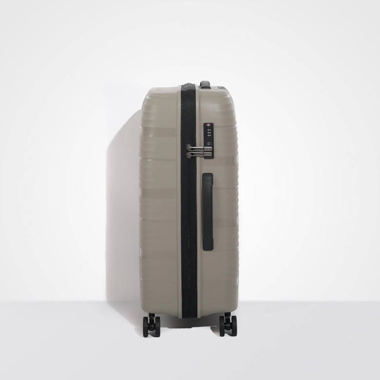 Чемодан Eberhart 46W Wave полипропилен Чемодан Eberhart 46W Wave полипропилен