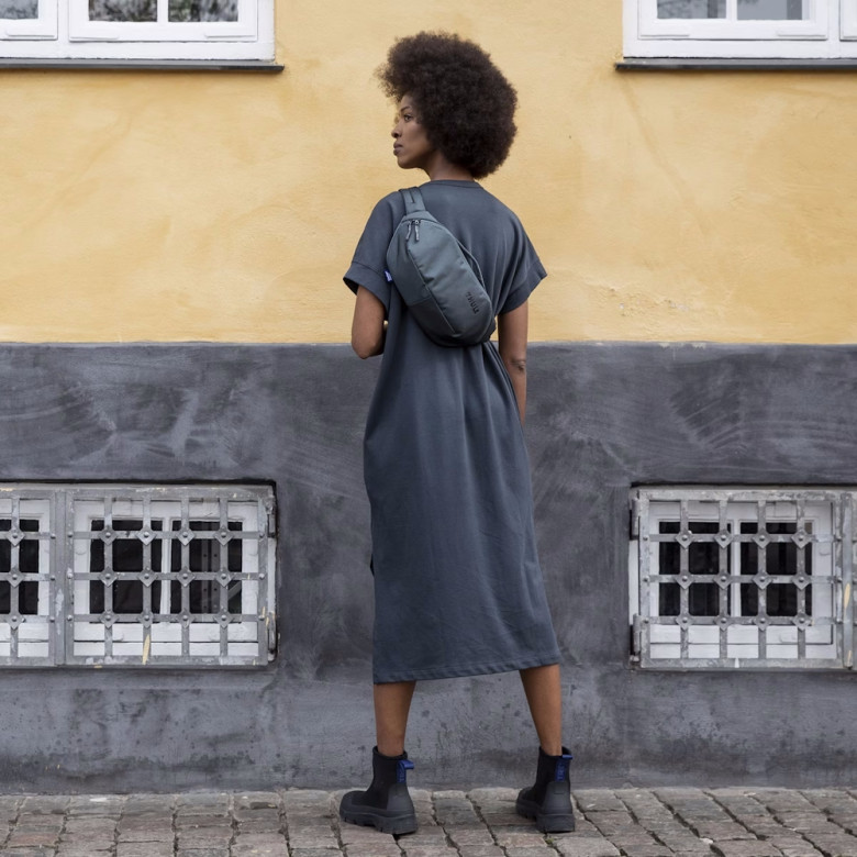 Рюкзак с одной лямкой Thule Subterra 2, 3L, Black Рюкзак с одной лямкой Thule Subterra 2, 3L, Black