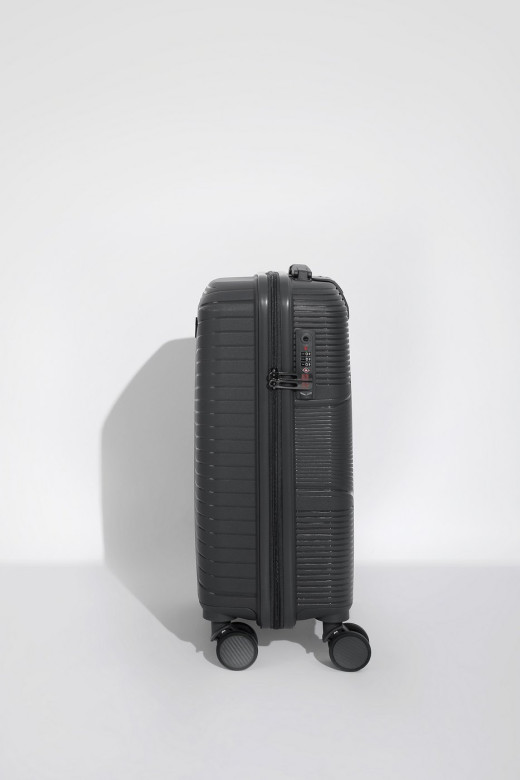 Чемодан Eberhart 49M Miracle полипропилен 