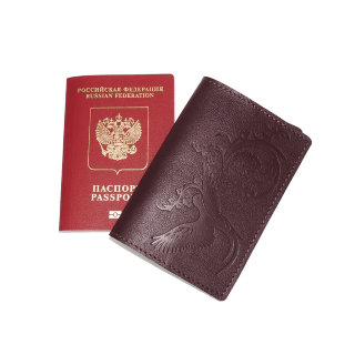 Обложка для паспорта кожаная бордовая Птица