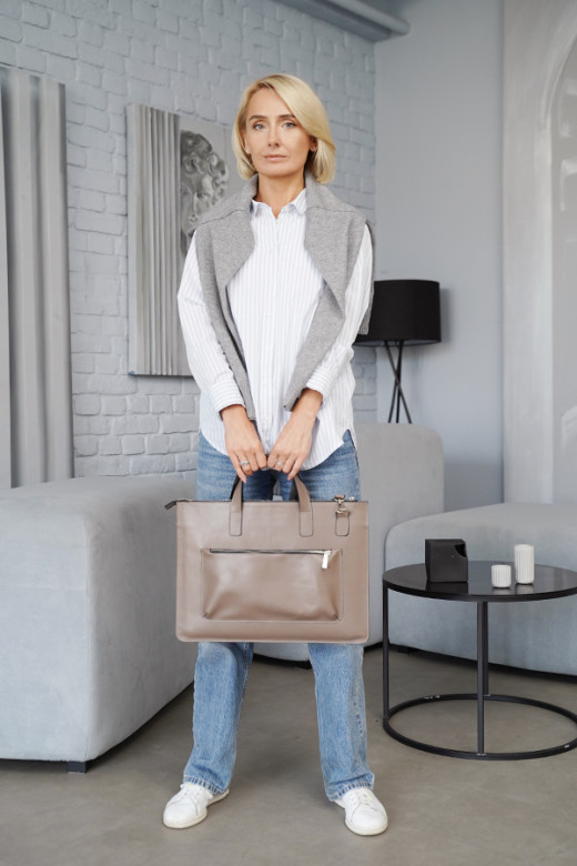 Сумка Protege Ц-580.8 черная гладкая