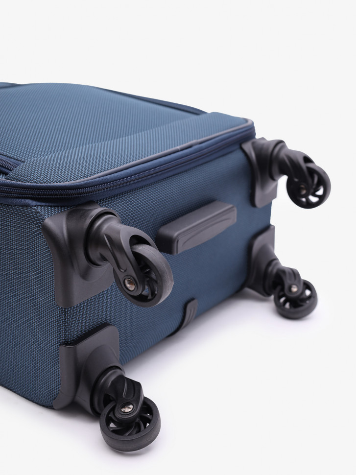 Чемодан для ручной клади Rion+, 453/4  18" Чемодан для ручной клади Rion+, 453/4  18"