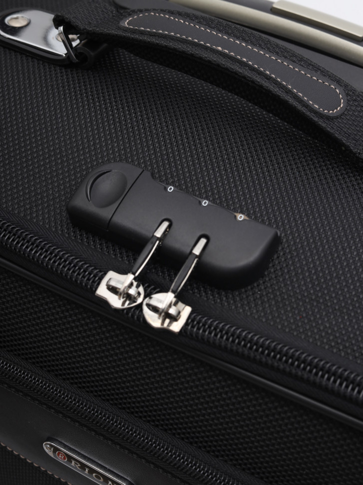 Кейс-пилот Rion+, 423 черный 16" Кейс-пилот Rion+, 423 черный 16"