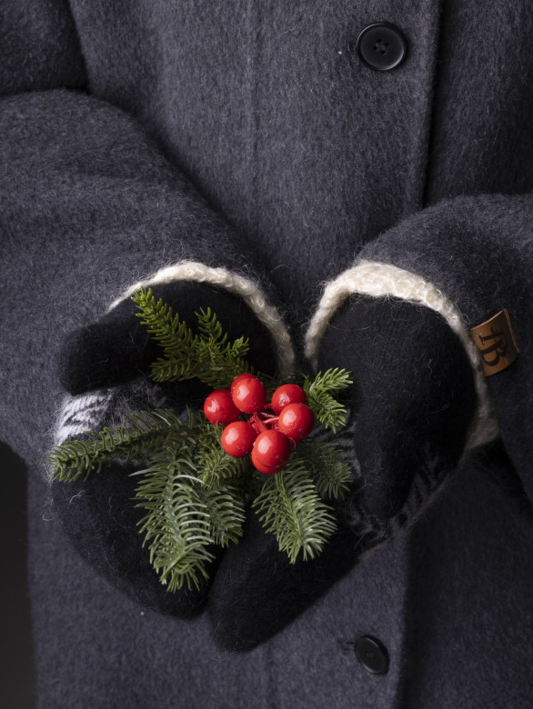 Варежки женские Корона 3046 черные