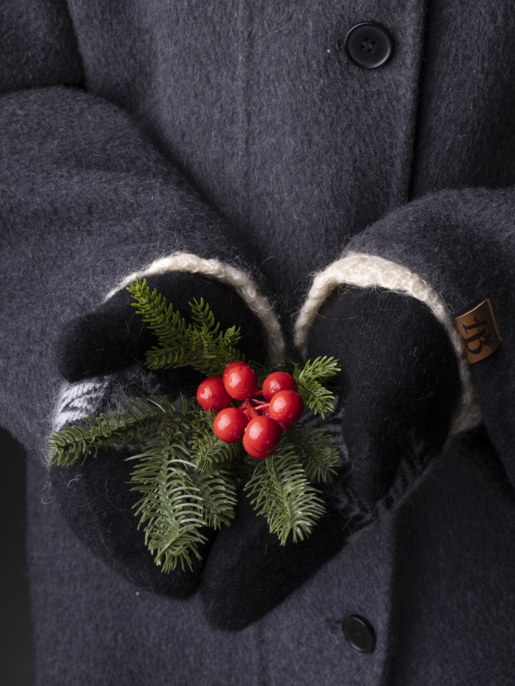 Варежки женские Корона 3046 черные